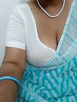 Tamil_aishu09's Webcam Show