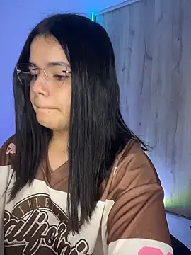 2Angela_ 即時 XXX 聊天