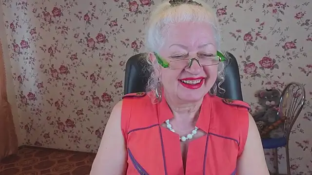 Maya_Mayflower Chat XXX live