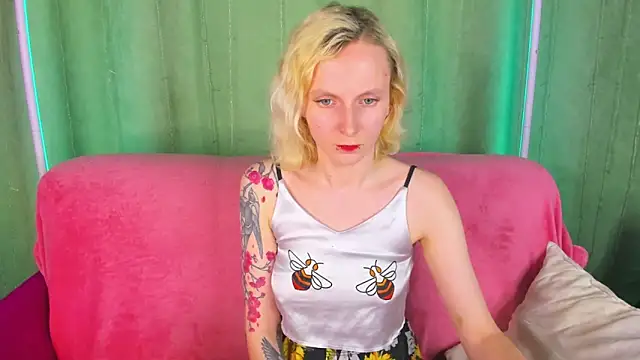 LikiLips' Live XXX Chat