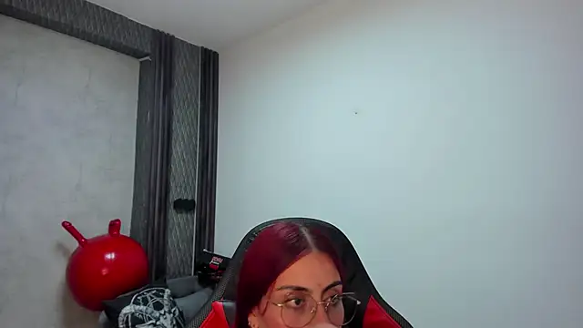 Chatroom XXX en direct de selene_red_