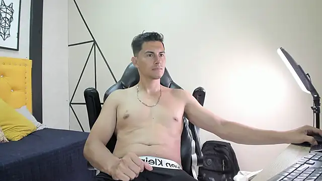 Mike_Conors Chat XXX in diretta