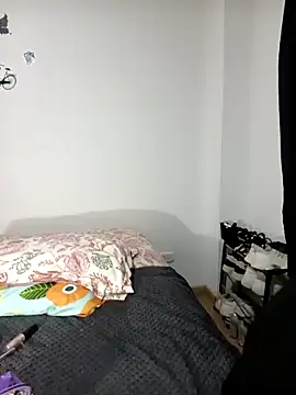 MiaForever1: онлайн-секс-чат