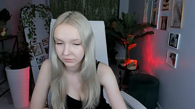 MaoqiBeverly: онлайн-секс-чат