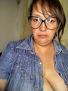 _Saraqueen Chat XXX live