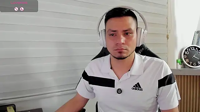 Rick_Adams webkamerás műsora