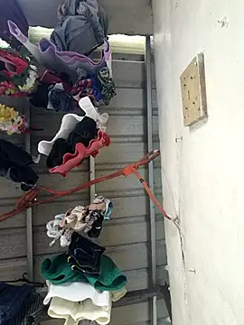 nastyladykinky432 Adlı Modelin Canlı XXX Sohbeti