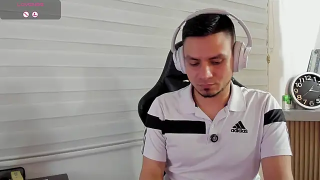 Rick_Adams: онлайн-секс-чат