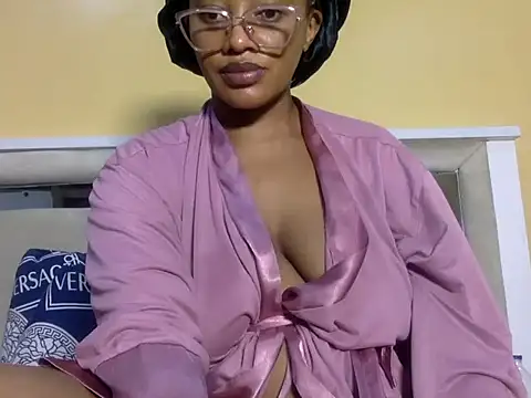 BOOTY_BANGERxxx Show in webcam