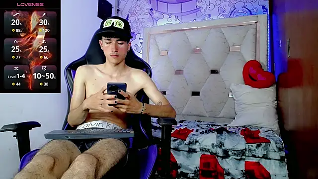 johnny_cagee's Webcam Show