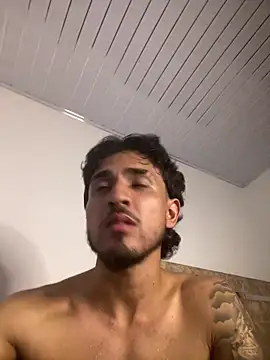 Kriss_Edwards 现场XXX聊天