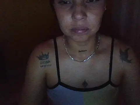 EmmaSplycer02's Live XXX Chat