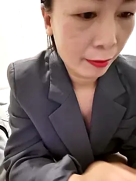 Show de mimi2052 na webcam