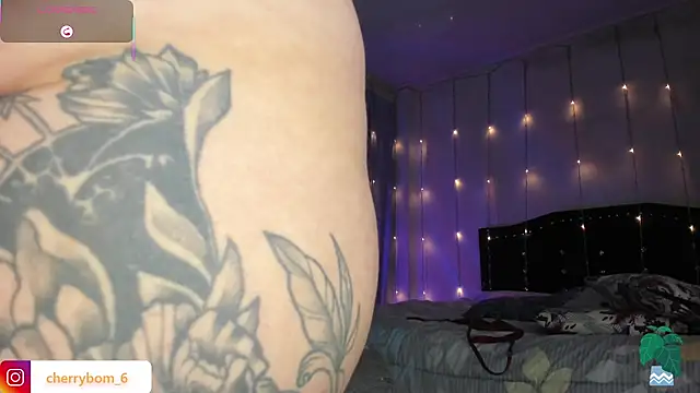 cherrybom_'s Live XXX Chat