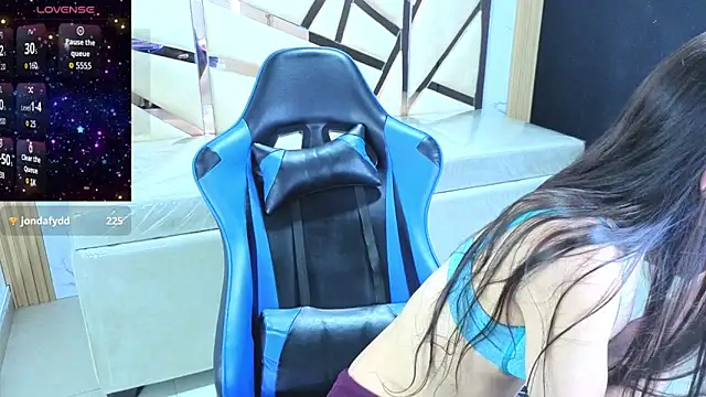 Chatroom XXX en direct de Maily_a_