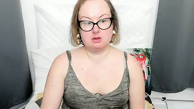 dirtyBonnie Chat XXX in diretta