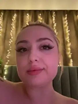 KellyMoors élő XXX-chatje