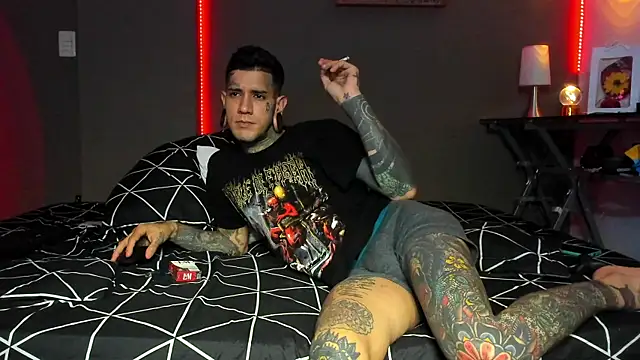 cleoo_jhonny Adlı Modelin Canlı XXX Sohbeti