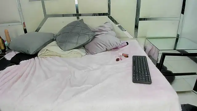 Chat +18 de Criistaal_ ao vivo