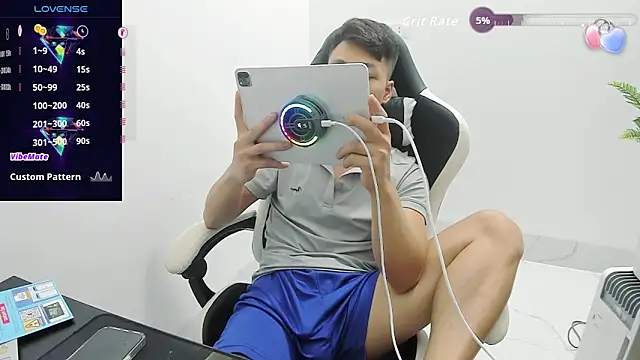 Naughty___asian Show Webcam