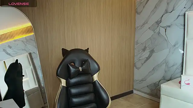 Zarath_tf Adlı Modelin Canlı XXX Sohbeti