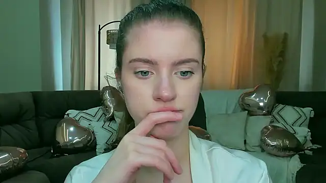 Erica_Kiss 现场XXX聊天