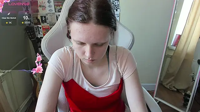 NikolFlostt Adlı Modelin Canlı XXX Sohbeti