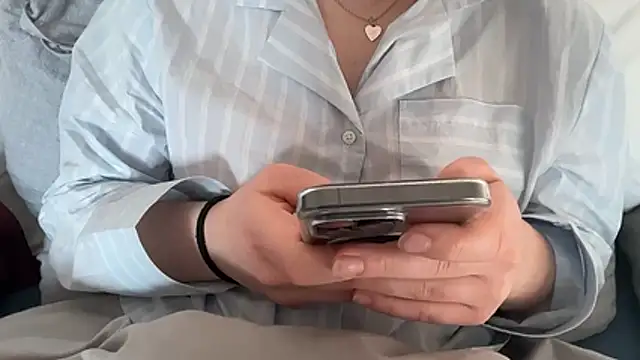 Lucyschicktのウェブカメラショー