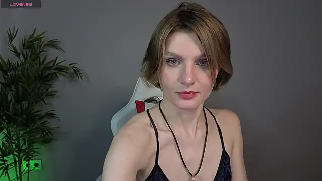 BjorkLight's Live XXX Chat