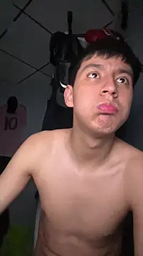 Stiven_017 在線直播表演