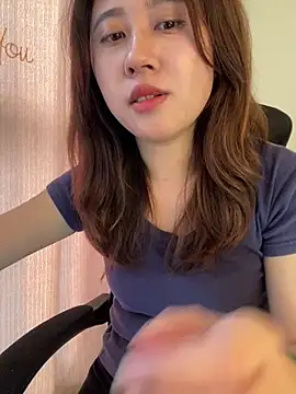 Liliya-77 即時 XXX 聊天