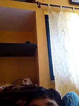 Show modela Nihaal17 na web-kameri