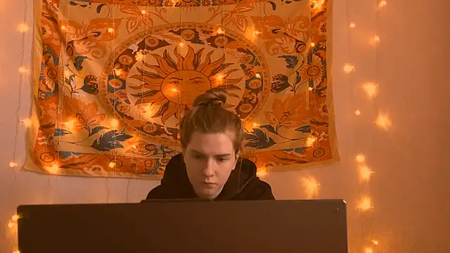 AliceCUNTach's Live XXX Chat