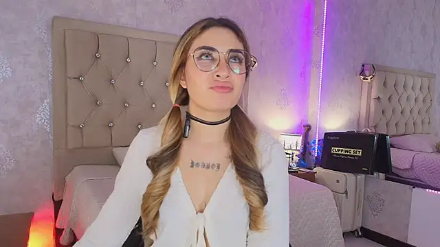 nini_love01 Chat XXX live