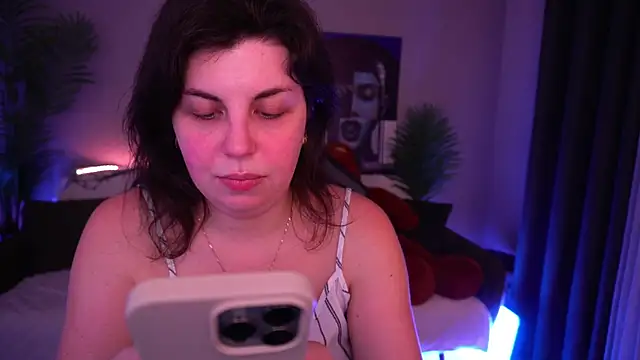 MirandaWong Adlı Modelin Canlı XXX Sohbeti