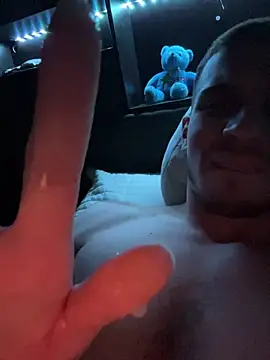 Pokazy przed kamerką – daddyshomeee_