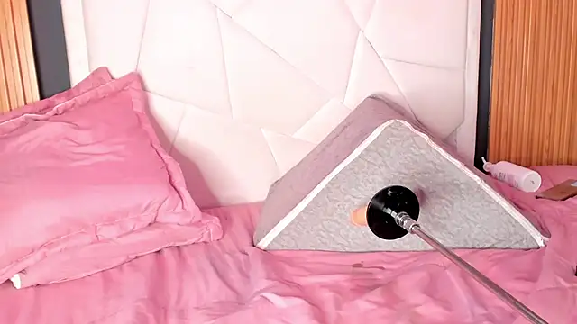 MiaTorres4 Live XXX-Chat