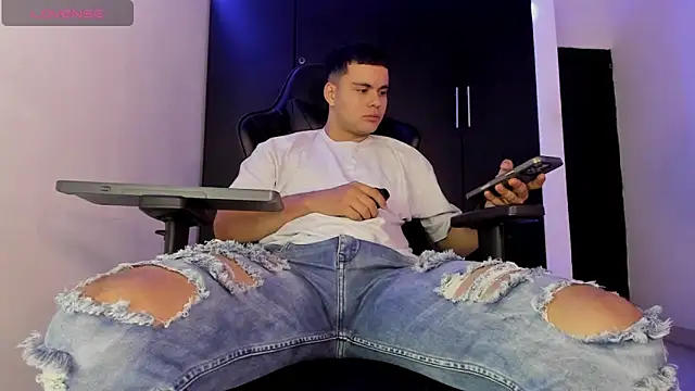 Liam_Mateo Live XXX-Chat