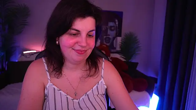 MirandaWong Chat XXX in diretta