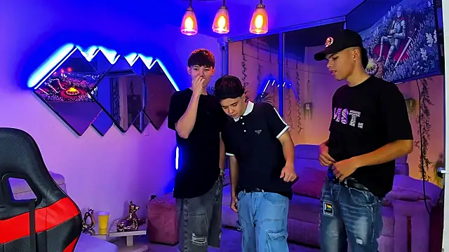 Houseofwarrios Adlı Modelin Web Kamerası Şovu