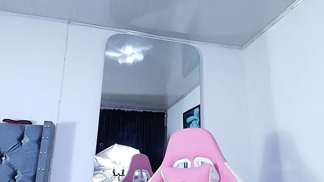 Chatroom XXX en direct de GraceWallace_