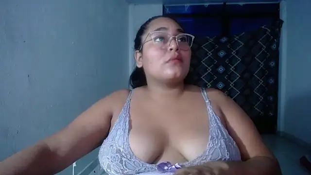 sirena_15 Chat XXX in diretta