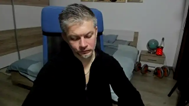 Show modela RobbyShawz na web-kameri