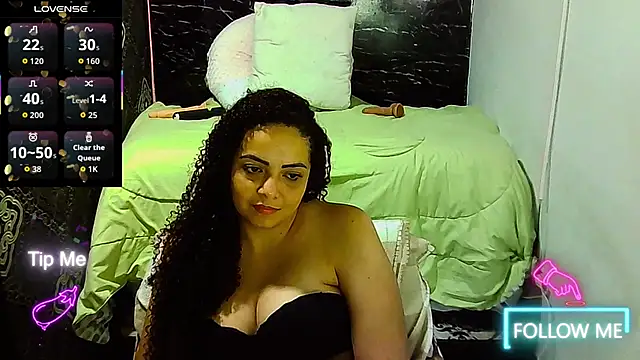 _naughty_milf's Live XXX Chat