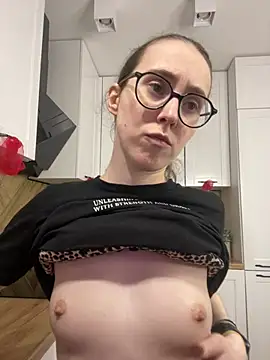 MartiniiSelenna 现场XXX聊天