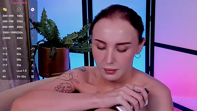 LianaFord 现场XXX聊天