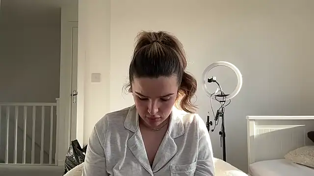 maisiesmithx Adlı Modelin Canlı XXX Sohbeti