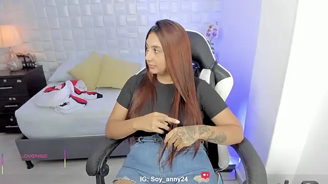 anny_rouse24's Live XXX Chat