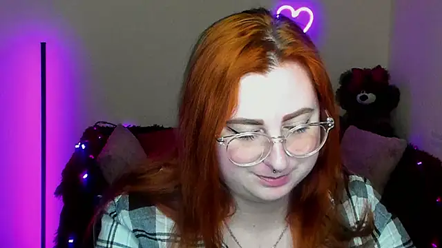 Chat +18 de Alicia_love00 ao vivo