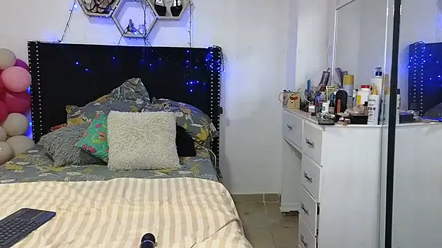 charlotte_077 Chat XXX live